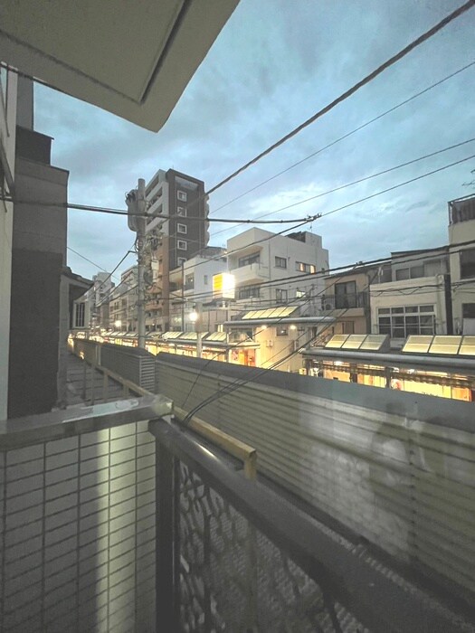 物件内観写真15　(室内からの展望)