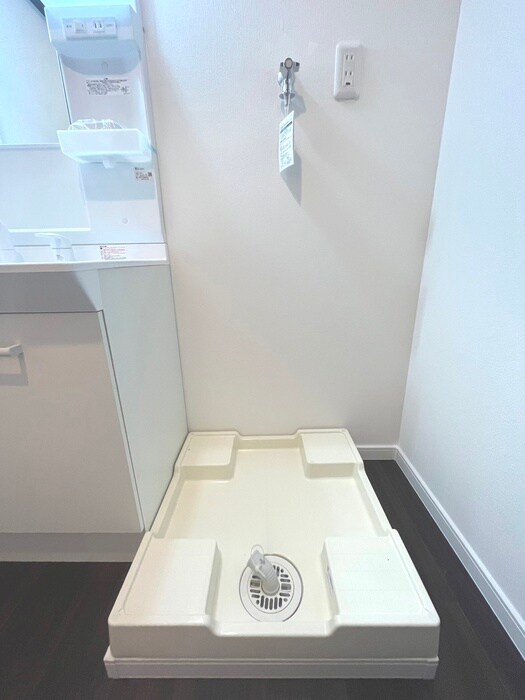 物件内観写真17　(洗濯機置場)