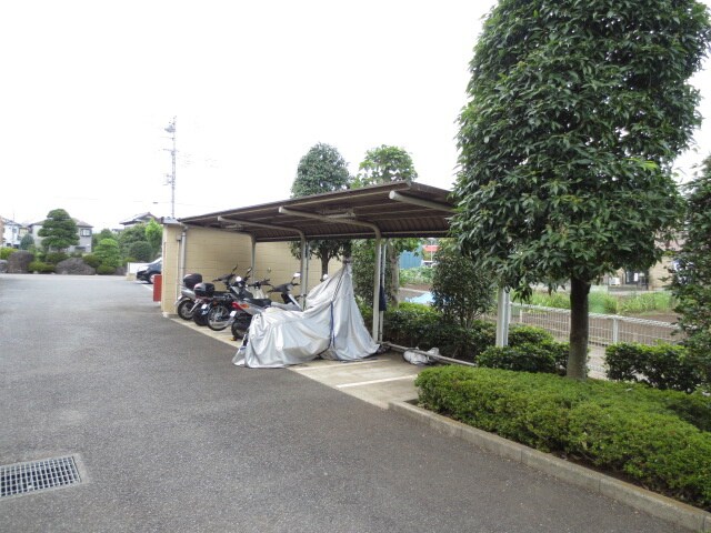 物件外観写真3　(駐輪場)