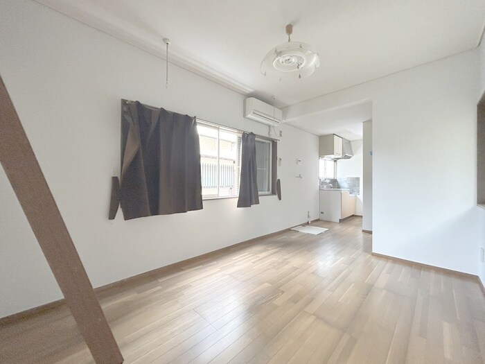 物件内観写真10　(居室)