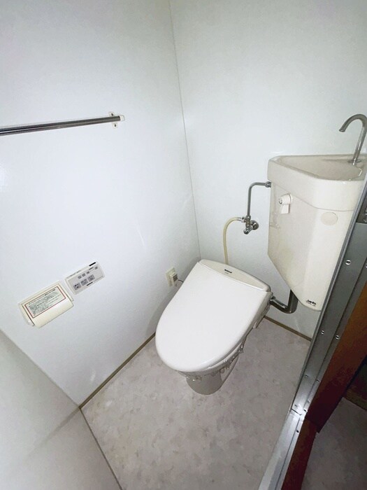 物件内観写真10　(トイレ)