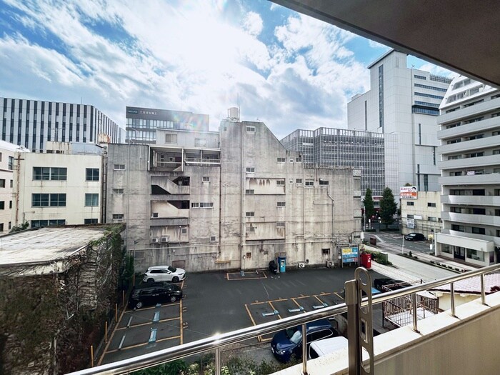 物件内観写真22　(室内からの展望)