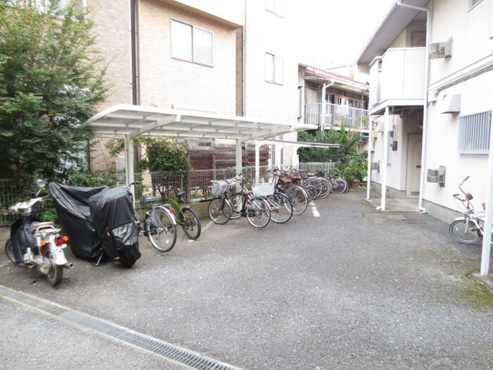 物件外観写真5　(エントランス部分)