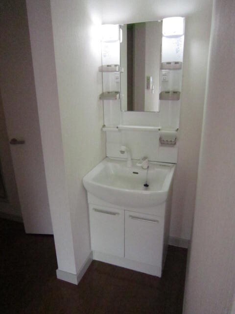 物件内観写真9　(洗面)