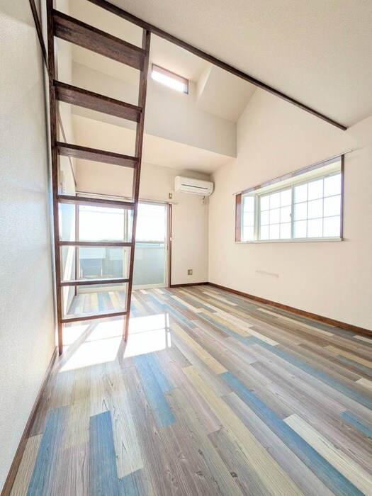 物件内観写真8　(居室)