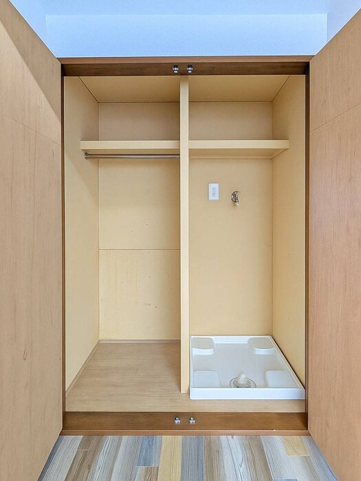 物件内観写真14　(洗濯機置場)