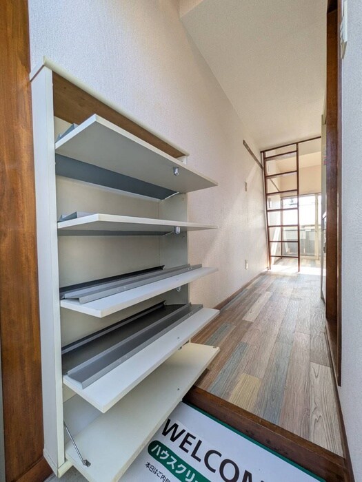 物件内観写真17　(靴箱)