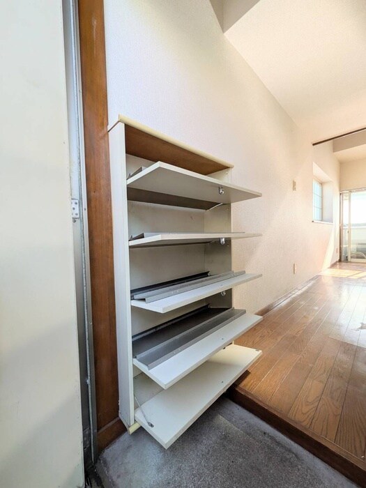 物件内観写真18　(靴箱)