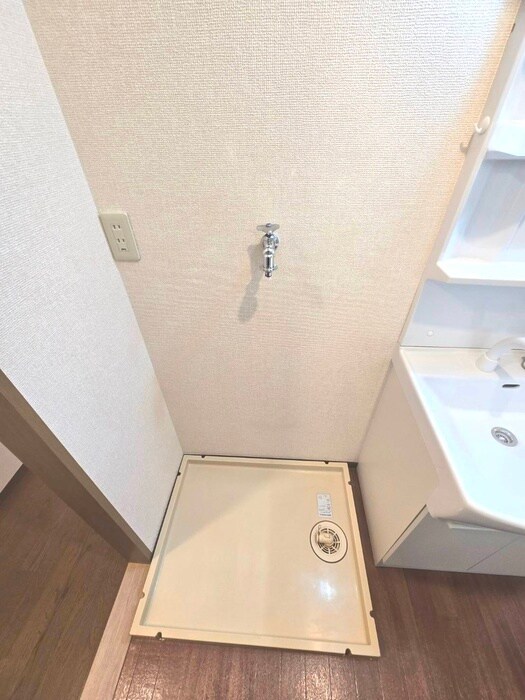 物件内観写真11　(洗濯機置場)