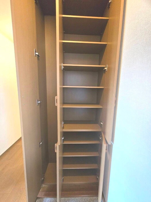 物件内観写真14　(靴箱)