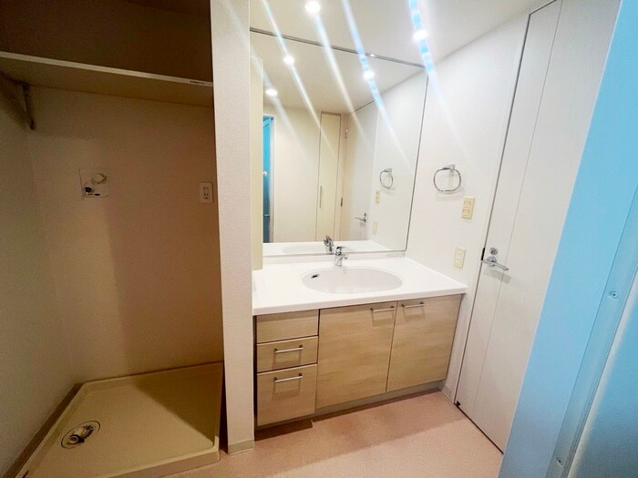 物件内観写真11　(洗面)