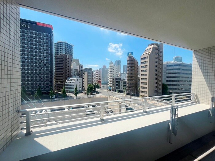 物件内観写真16　(室内からの展望)