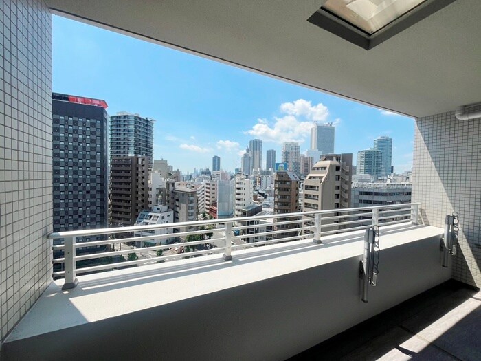 物件内観写真16　(室内からの展望)