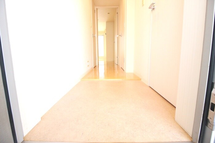 物件内観写真22　(玄関)