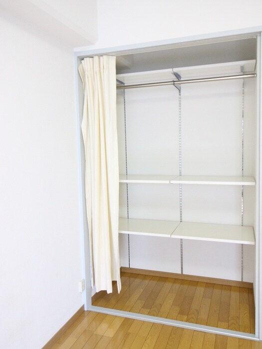 物件内観写真15　(収納)