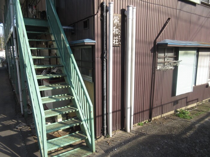 物件外観写真3　(エントランス部分)