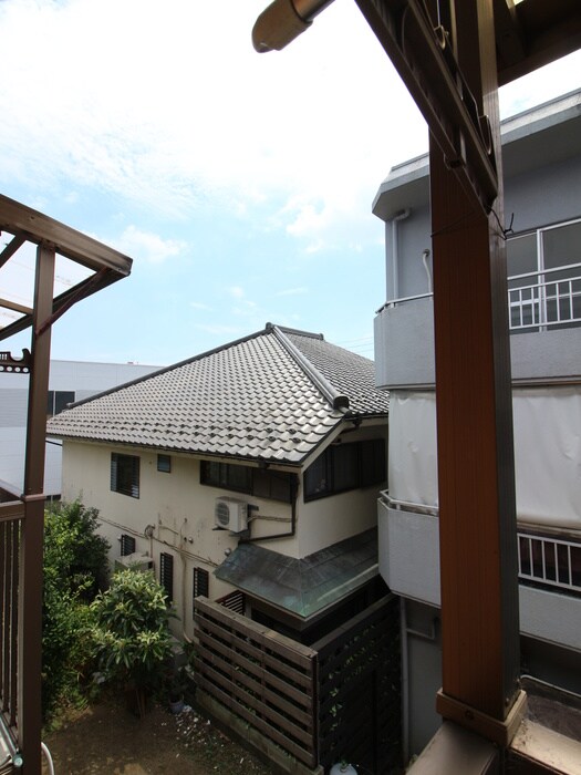 物件内観写真16　(室内からの展望)