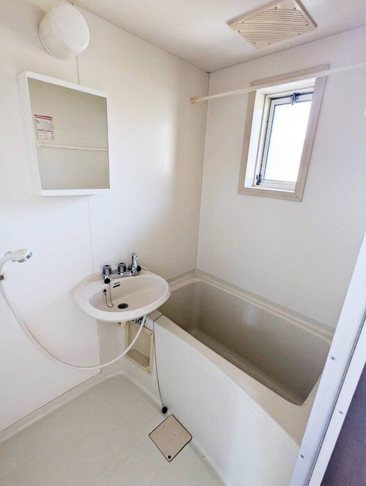 物件内観写真13　(バス／シャワールーム等)