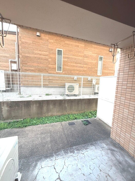 物件内観写真16　(室内からの展望)