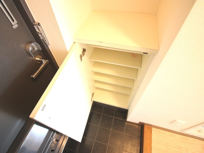 物件内観写真14　(靴箱)