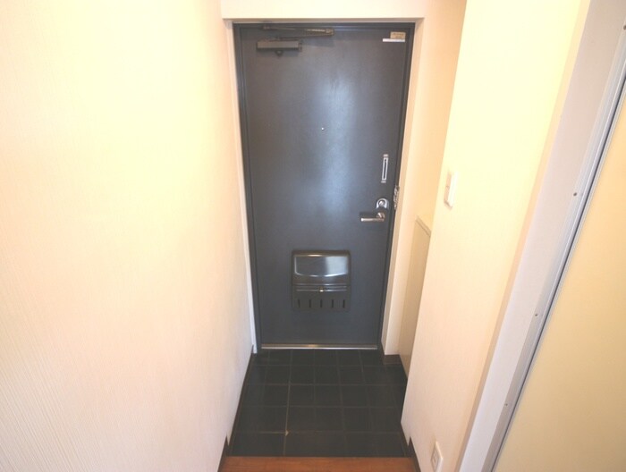 物件内観写真15　(玄関)