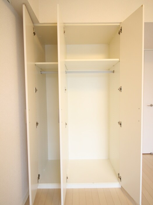 物件内観写真10　(収納)