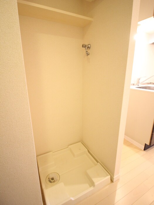 物件内観写真15　(洗濯機置場)