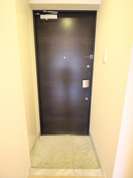 物件内観写真18　(玄関)