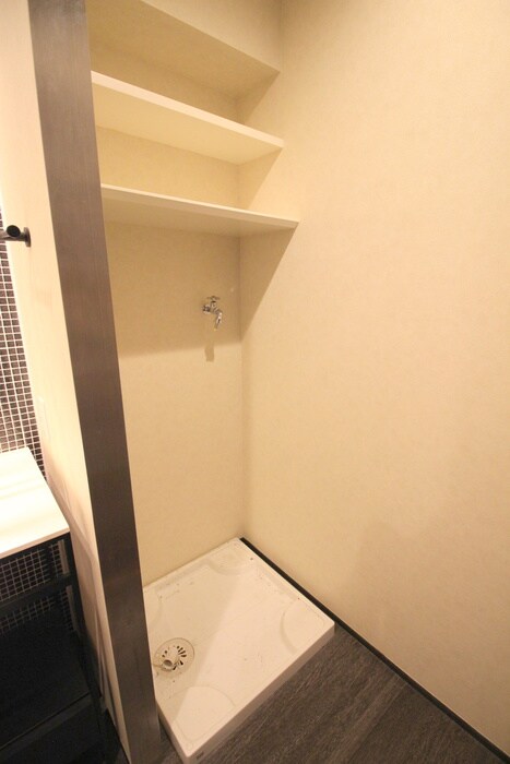 物件内観写真13　(洗濯機置場)