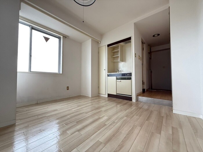 物件内観写真9　(居室)