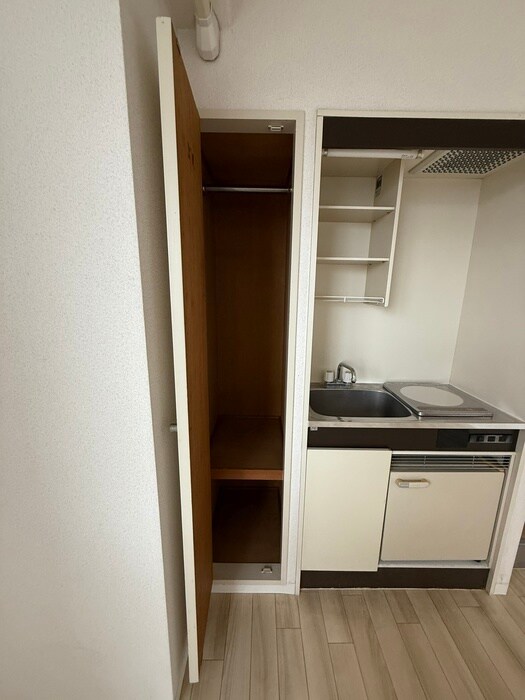 物件内観写真16　(収納)