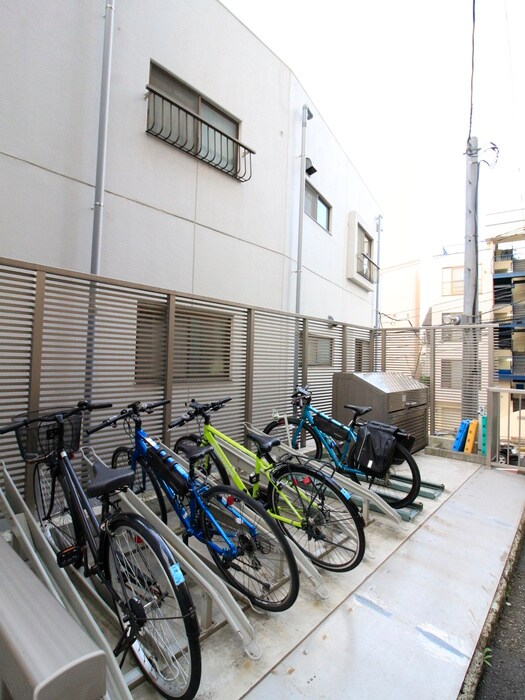 物件外観写真6　(駐輪場)