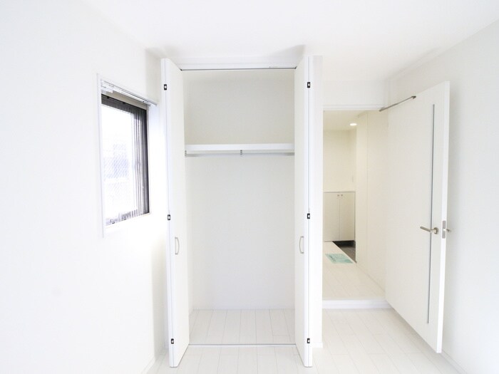 物件内観写真16　(収納)