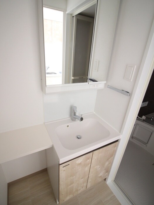 物件内観写真11　(洗面)