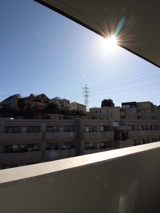 物件内観写真14　(室内からの展望)