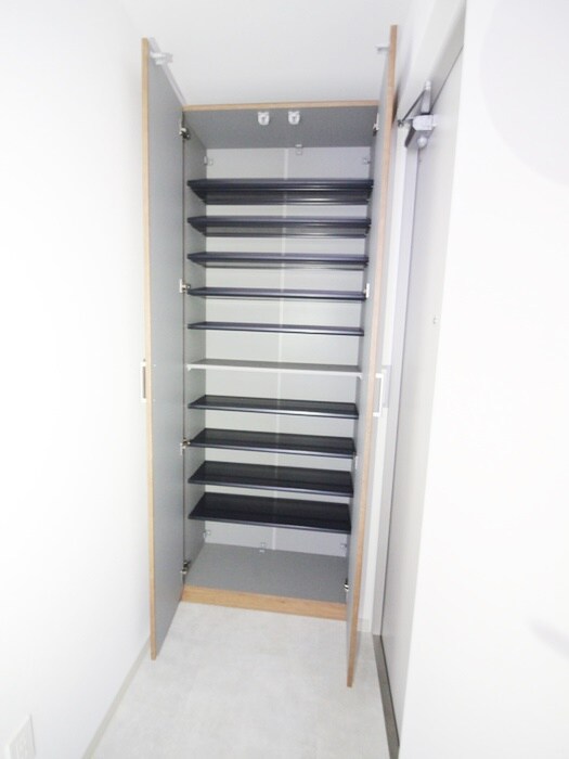 物件内観写真15　(靴箱)