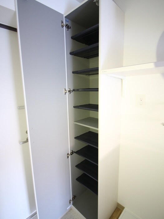 物件内観写真15　(靴箱)