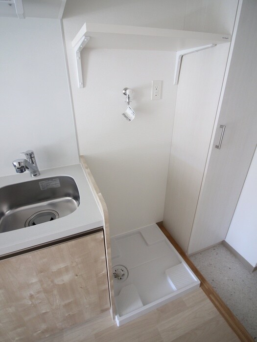 物件内観写真17　(洗濯機置場)