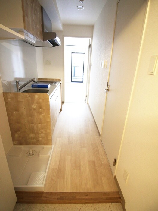 物件内観写真18　(廊下)