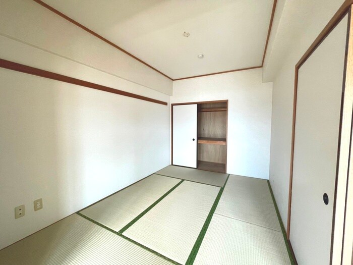 物件内観写真9　(居室)