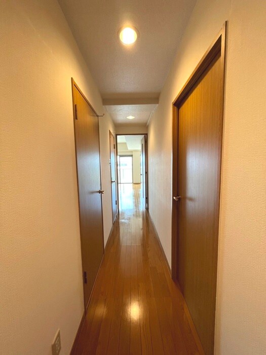 物件内観写真17　(廊下)