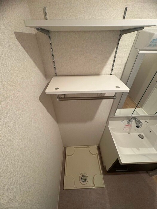 物件内観写真14　(洗濯機置場)