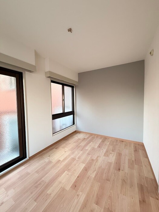 物件内観写真10　(室内からの展望)