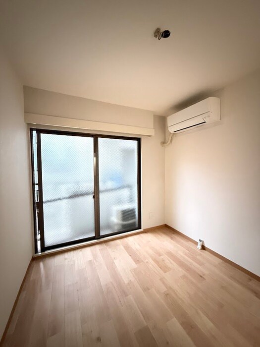 物件内観写真11　(居室)