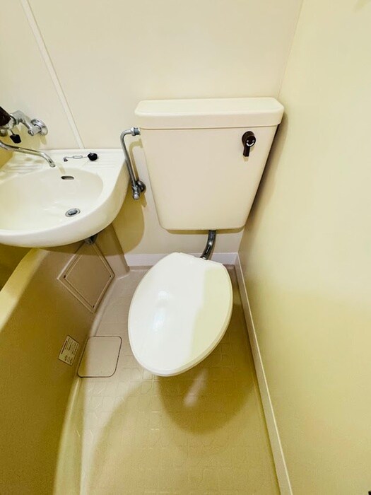 物件内観写真11　(トイレ)