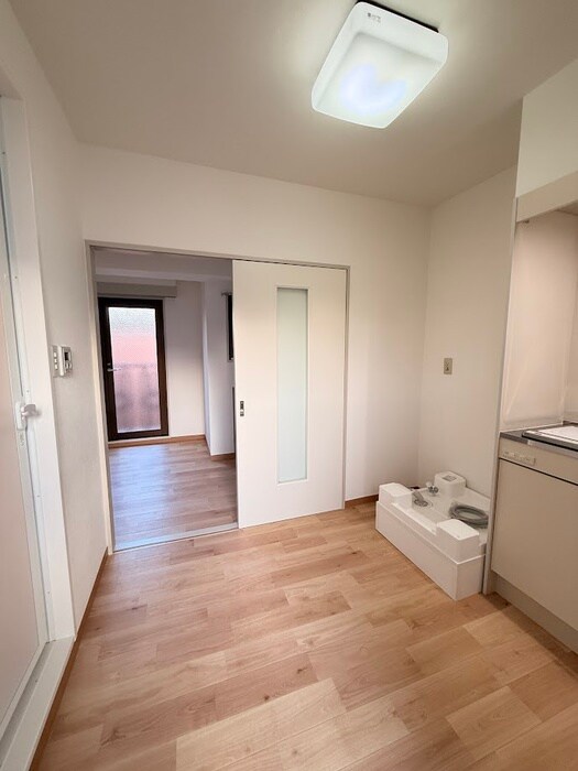 物件内観写真12　(廊下)