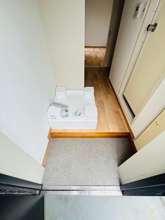 物件内観写真14　(玄関)