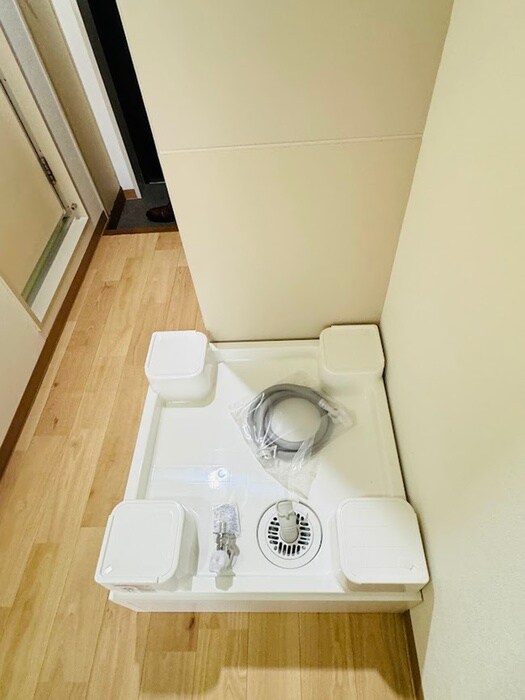 物件内観写真15　(洗濯機置場)