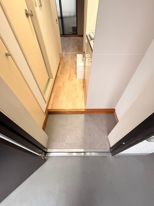 物件内観写真17　(玄関)