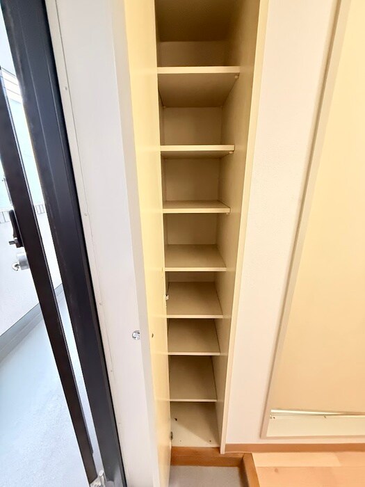 物件内観写真18　(靴箱)